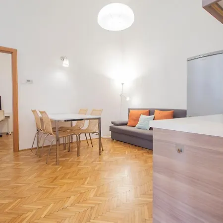Basilica Two Bedroom Apartment *